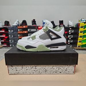Wmns Air Jordan 4 Retro Seafoam
